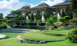 En have udenfor Purnama Hotel