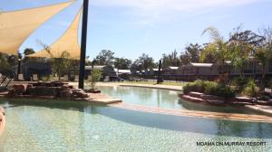 Tasman Holiday Parks - Moama on the Murray内部或周边的泳池