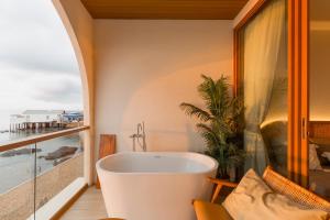 Fotografie z fotogalerie ubytování Tasana bar and luxury resort v destinaci Ko Larn