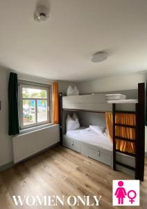 Hostel Balingen客房内的一张或多张床位