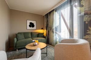 A seating area at Hyatt Place Gothenburg Central