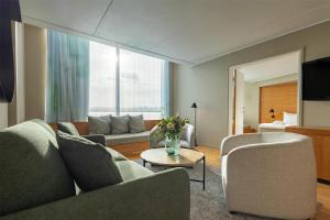 A television and/or entertainment centre at Hyatt Place Gothenburg Central