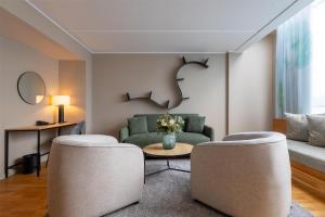 A seating area at Hyatt Place Gothenburg Central
