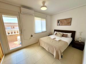 Afbeelding uit fotogalerij van Bungalow en Gran Alacant in Puerto Marino