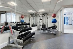 Fitness centrum a/nebo fitness zařízení v ubytování Delta Hotels by Marriott Woodbridge