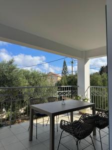 A balcony or terrace at Regina Villa