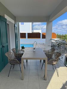 A balcony or terrace at Regina Villa