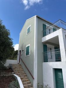 The building in which A villát is located