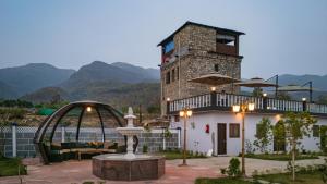 Üldine mäevaade või majutusasutusest Jim & Holmes Resort & Luxury Residences in Jim Corbett National Park pildistatud vaade