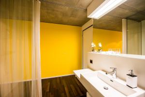 Ένα μπάνιο στο HOTEL APART - Welcoming l Urban Feel l Design