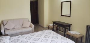 Postel nebo postele na pokoji v ubytování Hotel Balfagón