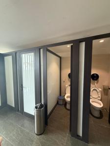 Imagen de la galería de Backhome Hostel & Bar, en Hoi An 42 fotos más