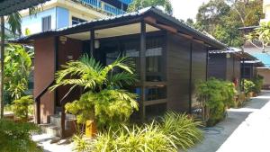 Zahrada ubytování Nipah Bay Villa + 37 fotografií