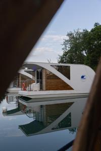 Fotografie z fotogalerie ubytování Floating Dream v destinaci Fiano