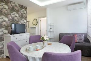 Χώρος καθιστικού στο New Belgrade Roses Apartment