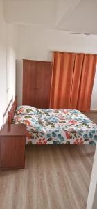 Katil atau katil-katil dalam bilik di Studio cosy à Morne-à-l'Eau – 30 m² avec balcon