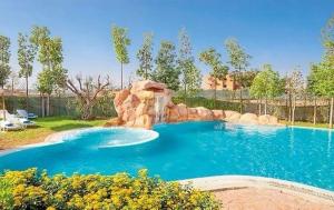 Basen w obiekcie Duplex Le Vizir for 6 with Park Access 3 Pools lub w pobliżu