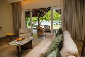 Posezení v ubytování Maradiva Villas Resort and Spa