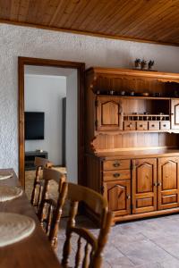 Μια τηλεόραση ή/και κέντρο ψυχαγωγίας στο Wellba Holiday Home Otlica