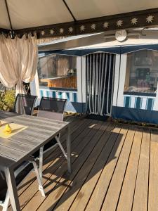 Balkón nebo terasa v ubytování La Pura Vida - Glamping