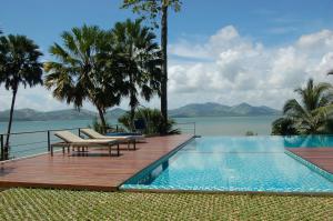 Gallery image of The Blue Sky Resort @ Ranong in Ranong