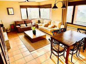 Ruang duduk di Villa La Quinta de Albalate Rural Home +57 gambar