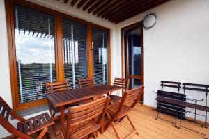 Balkón alebo terasa v ubytovaní APARTAMENT z 3 SYPIALNIAMI PRZY PLAŻY