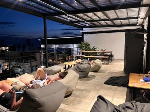 Posezení v ubytování Indie Hostel - Koh Tao