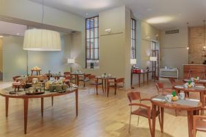 Posedenie v ubytovaní Sercotel Arrahona Sabadell