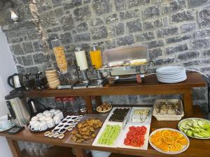 Makanan di atau berdekatan hotel