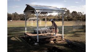 ภาพในคลังภาพของ Odyssean Tiny House B by Tiny Away ในเซสส์น็อก
