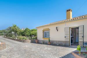 Το κτήριο όπου στεγάζεται  the country house