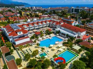 The swimming pool at or close to Viking Garden Hotel