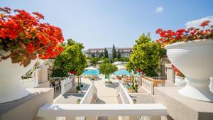 The swimming pool at or close to Viking Garden Hotel