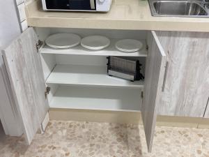 A kitchen or kitchenette at Apartamento Mirador del Tinto centro ciudad