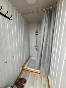 Koupelna v ubytování Yurt camp Sonun