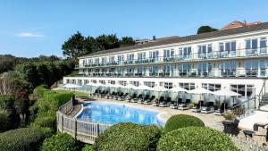 Bazén v ubytování Hotel Cristina nebo v jeho okolí