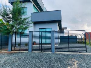 Gallery image of Casa a 100m da praia com Wi-Fi BK9174 in São Francisco do Sul