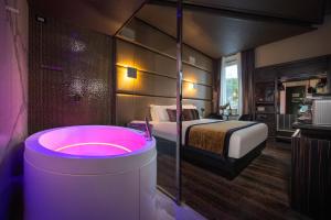 Posteľ alebo postele v izbe v ubytovaní Torre Argentina Relais - Residenze di Charme