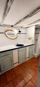 Gallery image of Terre de Boheme in Vestric-et-Candiac