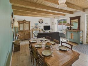 Fotografia z galérie ubytovania Maison pour 4 classée 3 étoiles - Terrasse - Guilvinec v destinácii Le Guilvinec