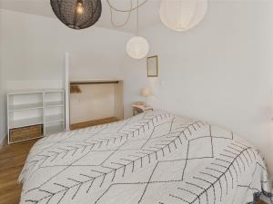 Posteľ alebo postele v izbe v ubytovaní Maison pour 4 classée 3 étoiles - Terrasse - Guilvinec