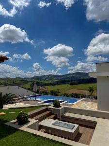 Bazén v ubytování Chácara em Socorro SP nebo v jeho okolí