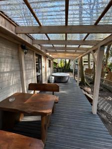 Imagen de la galería de Lake House Lubkowo z prywatnym jacuzzi, en Lubkowo