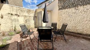 Αίθριο ή υπαίθριος χώρος στο La Petite Maison – Charme & confort à deux pas de la mer