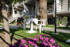 A garden outside Vlachogiannis Hotel