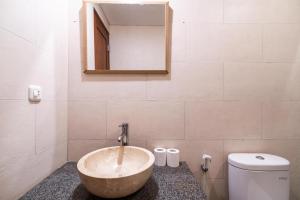 Private Suite in Tropical Pool Villa的一间浴室