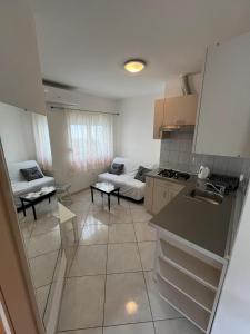 Kuchyň nebo kuchyňský kout v ubytování Apartmani Ana Juricev Vodice