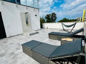 Balkón alebo terasa v ubytovaní Balaton Bliss Lakeside Apartment