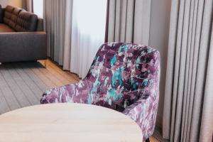 Posezení v ubytování Premier Inn Köln City Mediapark